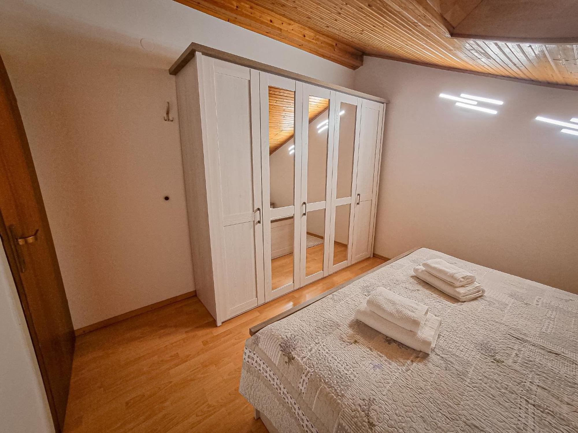 Apartments Marija Nada Malinska Exterior photo